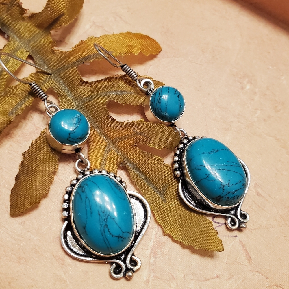 E19 925 Sterling Silver Turquoise Earrings